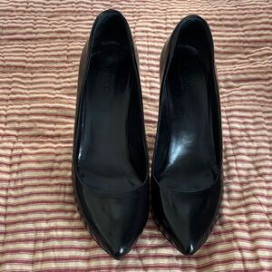 Gucci Women's Elegant Black Heels SZ 39